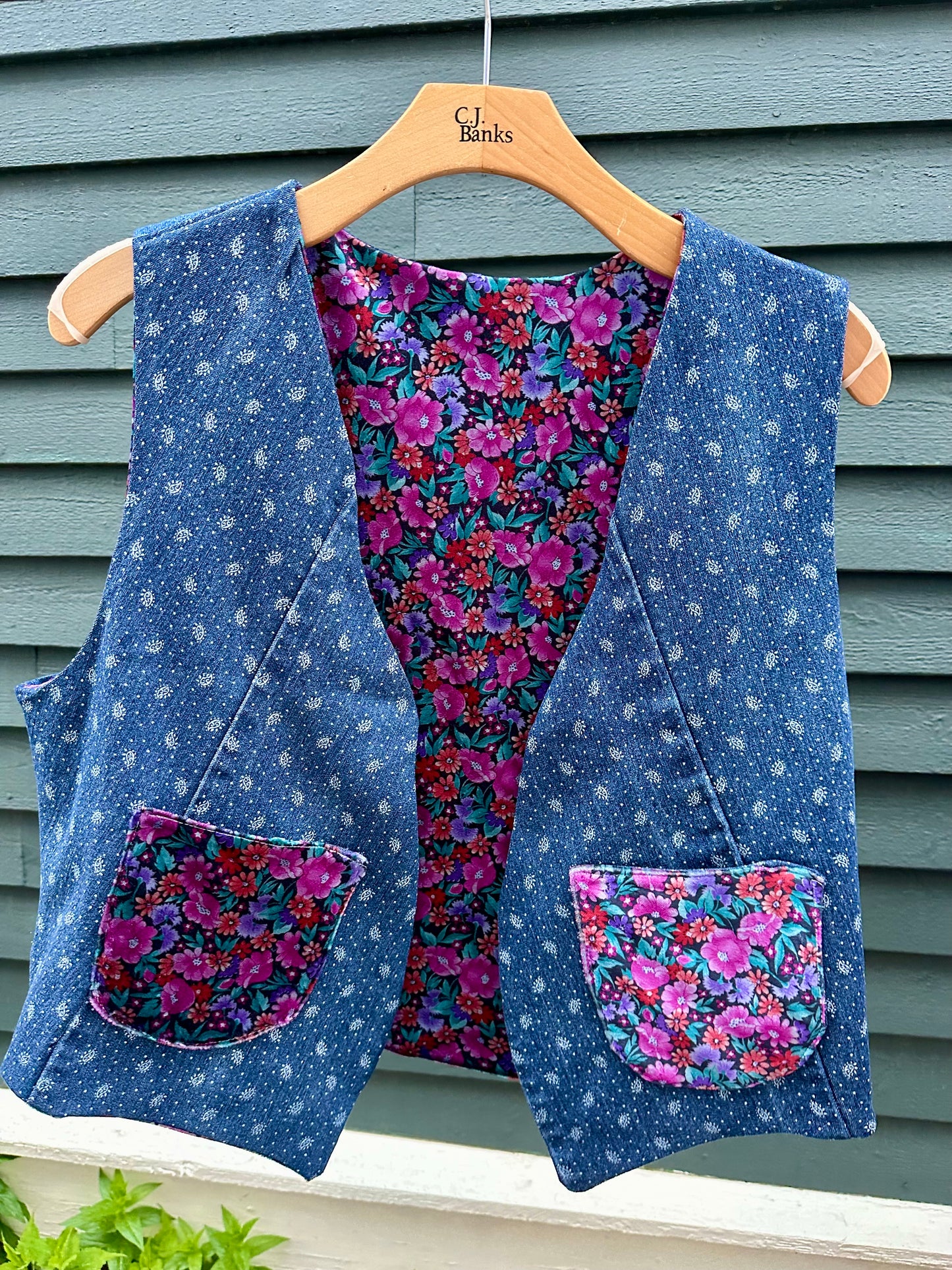 Corcovado Monkey Vest