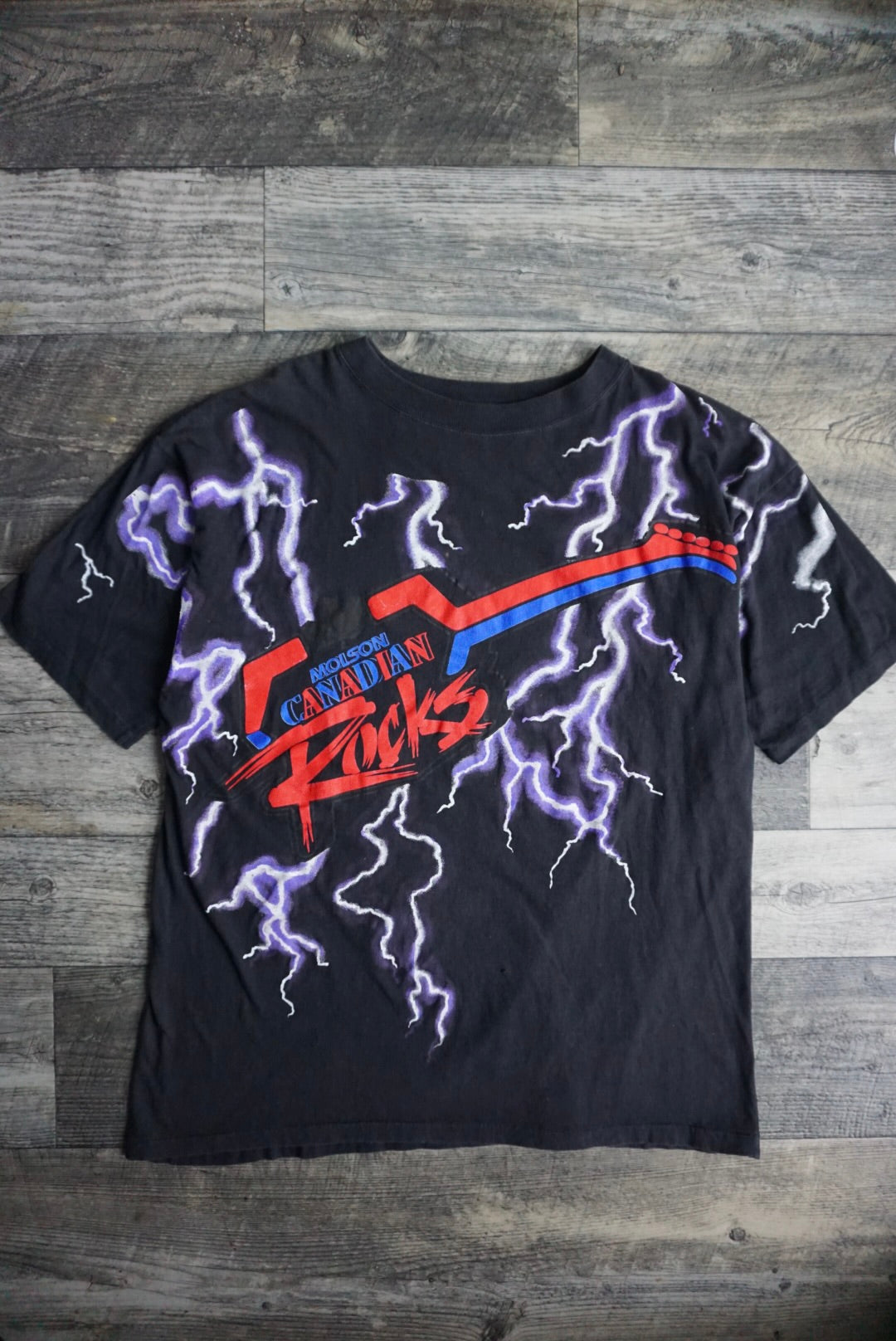 Molsen Canadian Rocks Graphic Tee