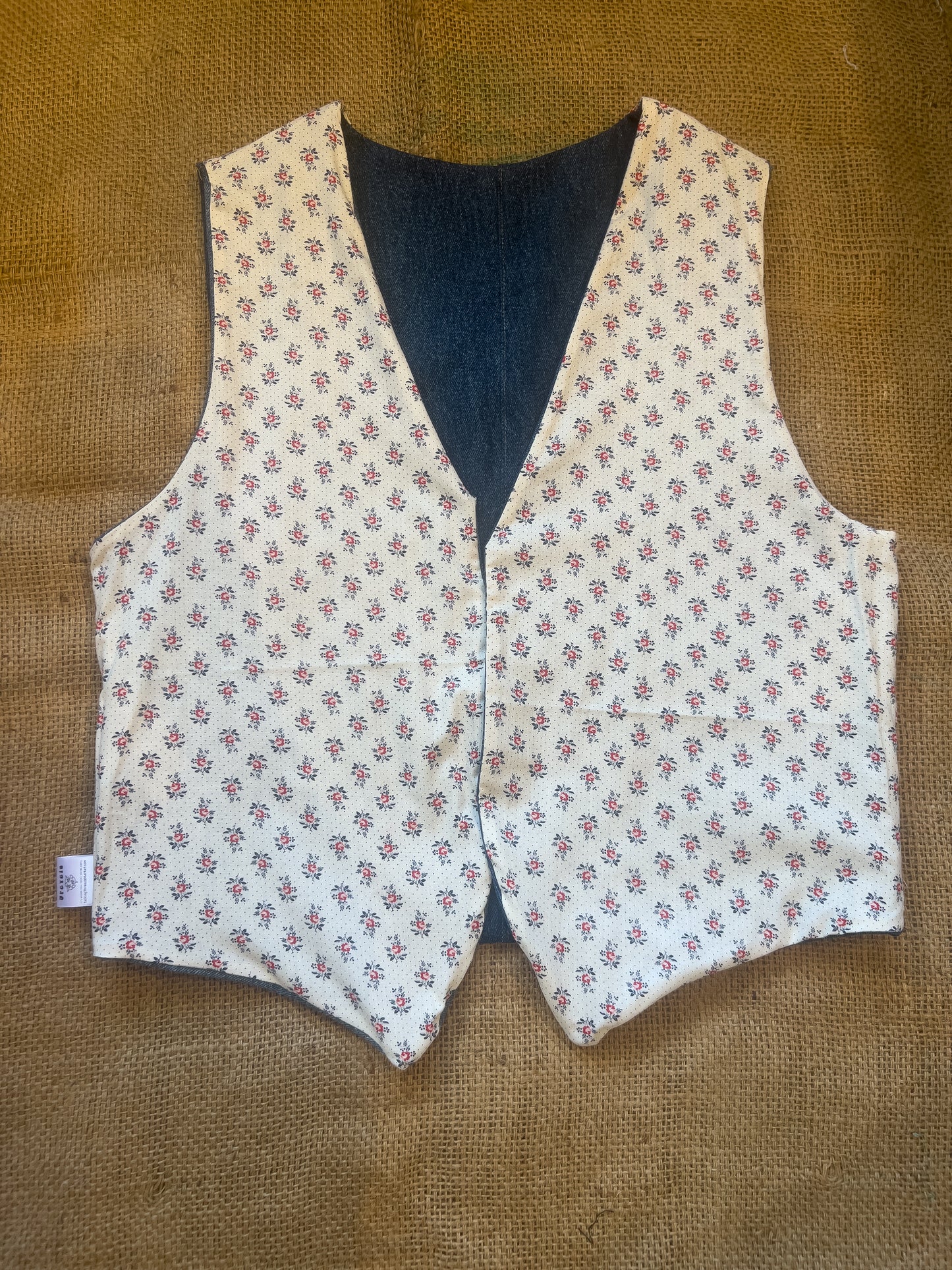 Corcovado Love Birds Vest